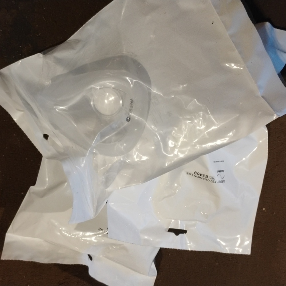 ~LOT Of 3  RESMED AIRFIT F20 CUSHIONS, LRG~ FACTORY SEALED $50.00